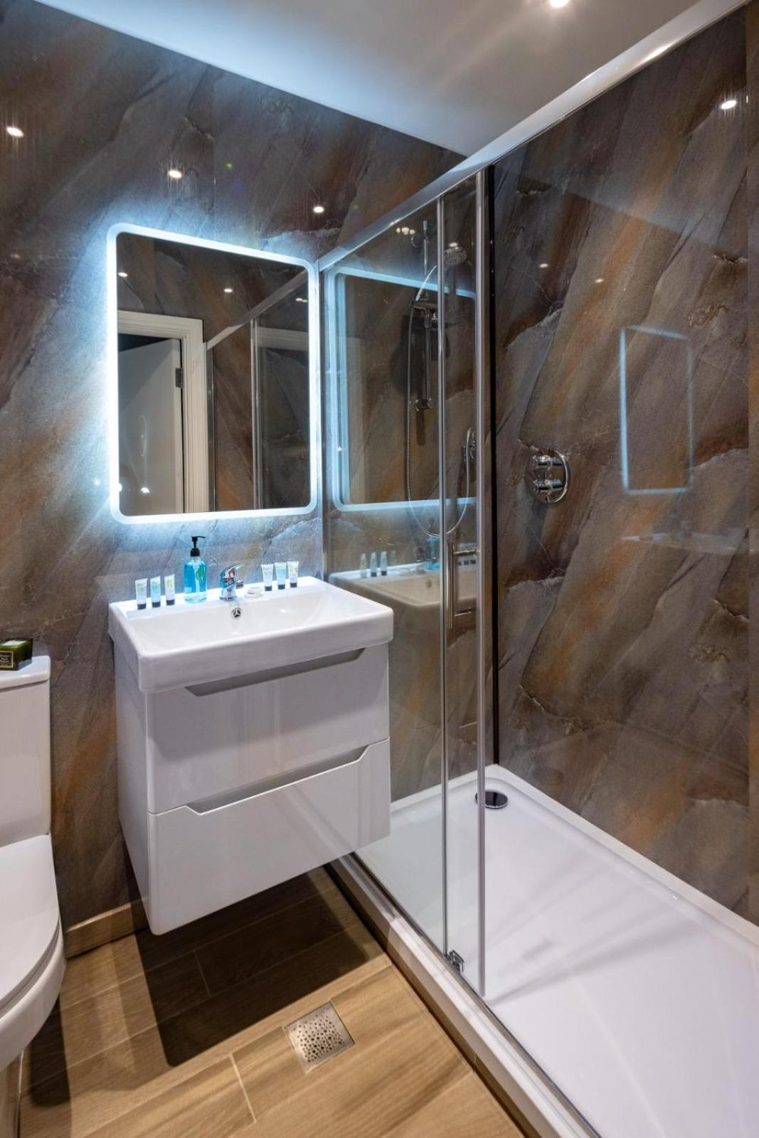 Whyte Harte Hotel Redhill  Chambre photo