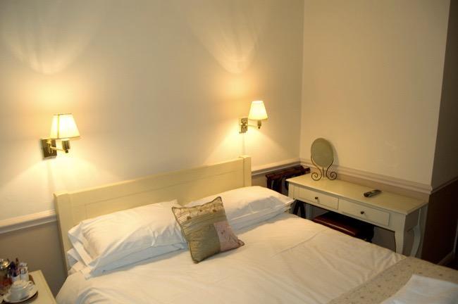 Whyte Harte Hotel Redhill  Extérieur photo