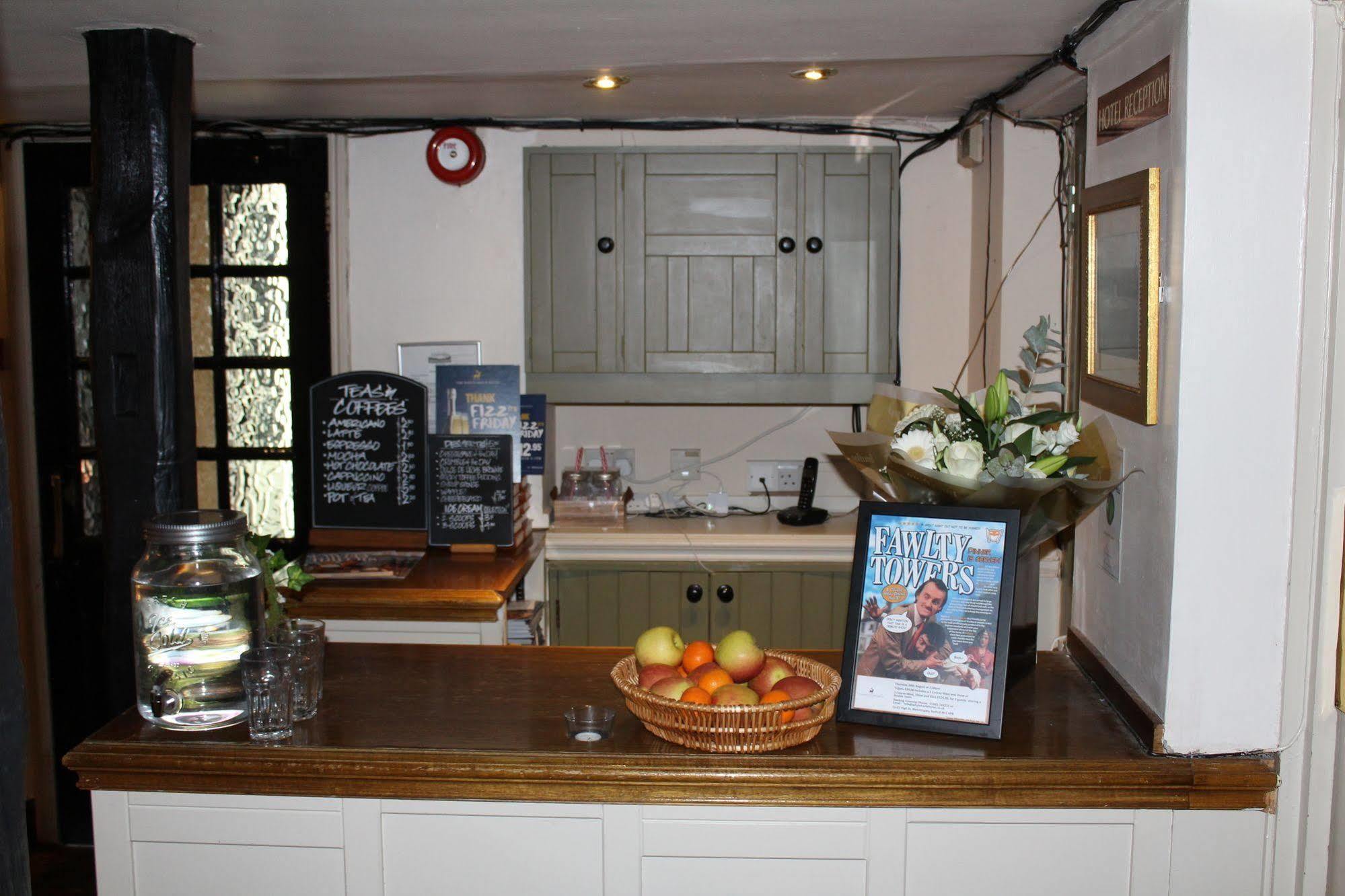 Whyte Harte Hotel Redhill  Extérieur photo