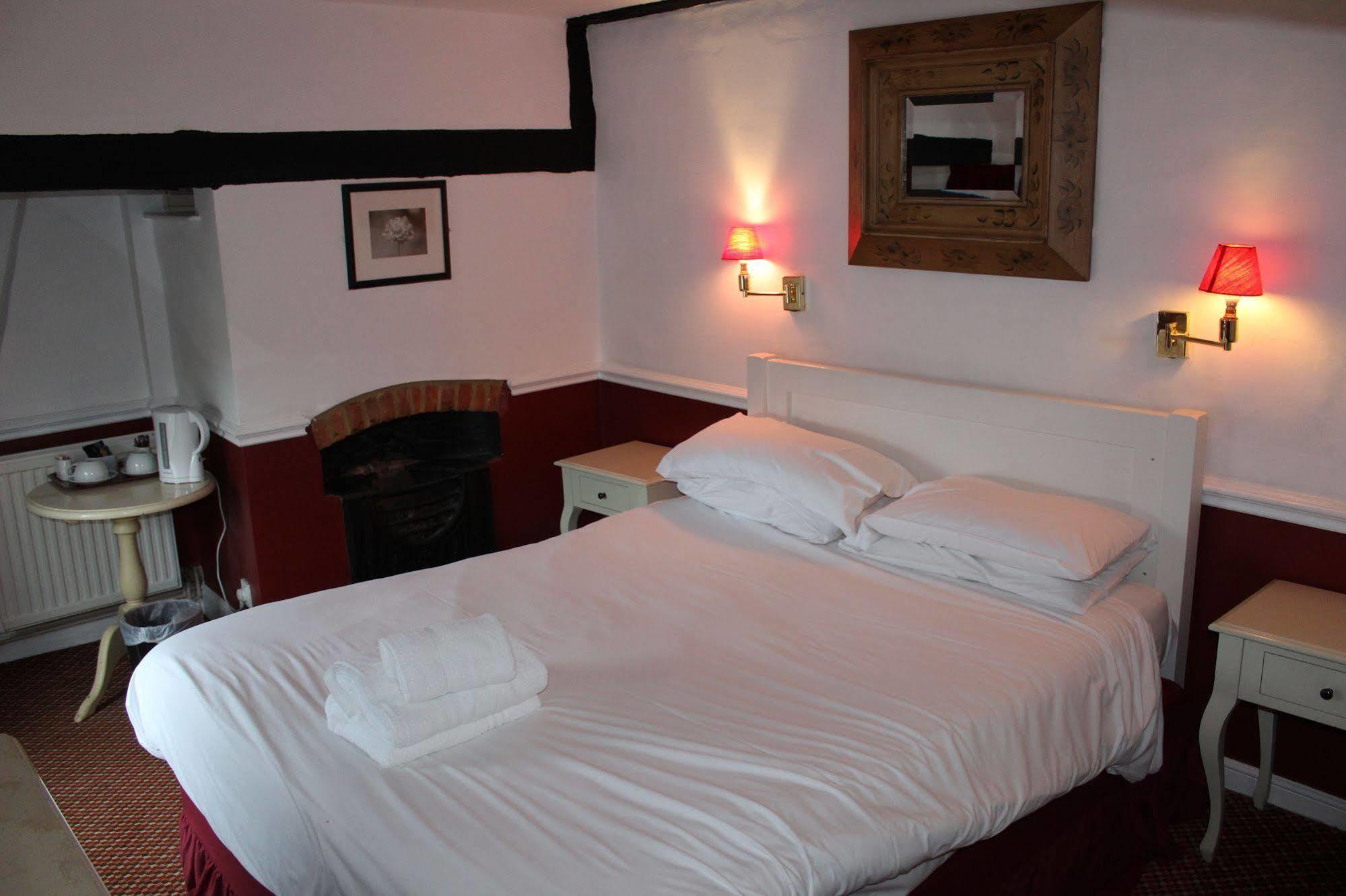 Whyte Harte Hotel Redhill  Extérieur photo