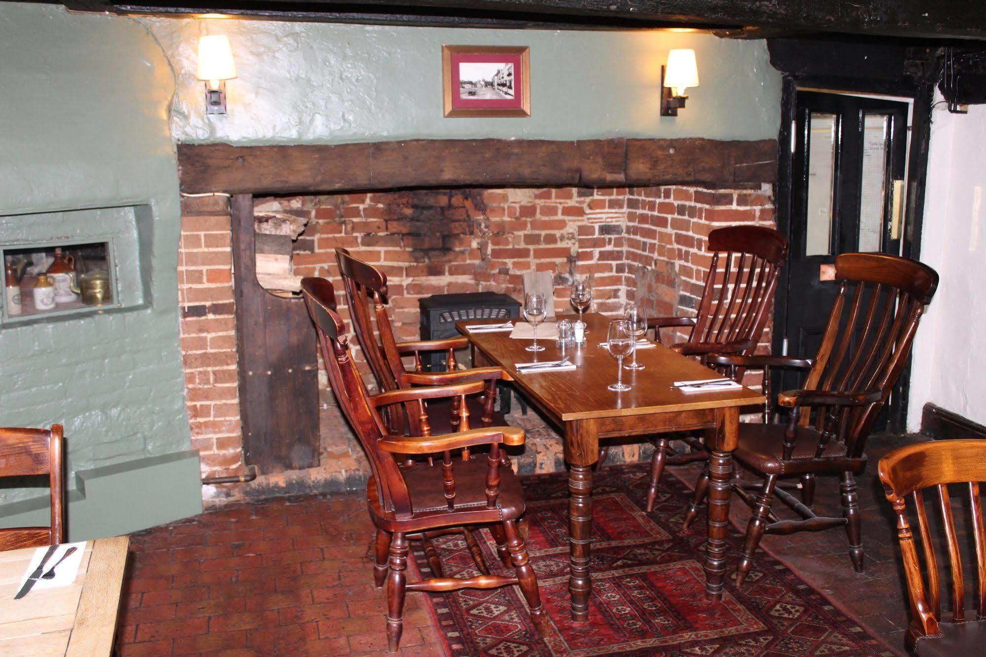 Whyte Harte Hotel Redhill  Extérieur photo